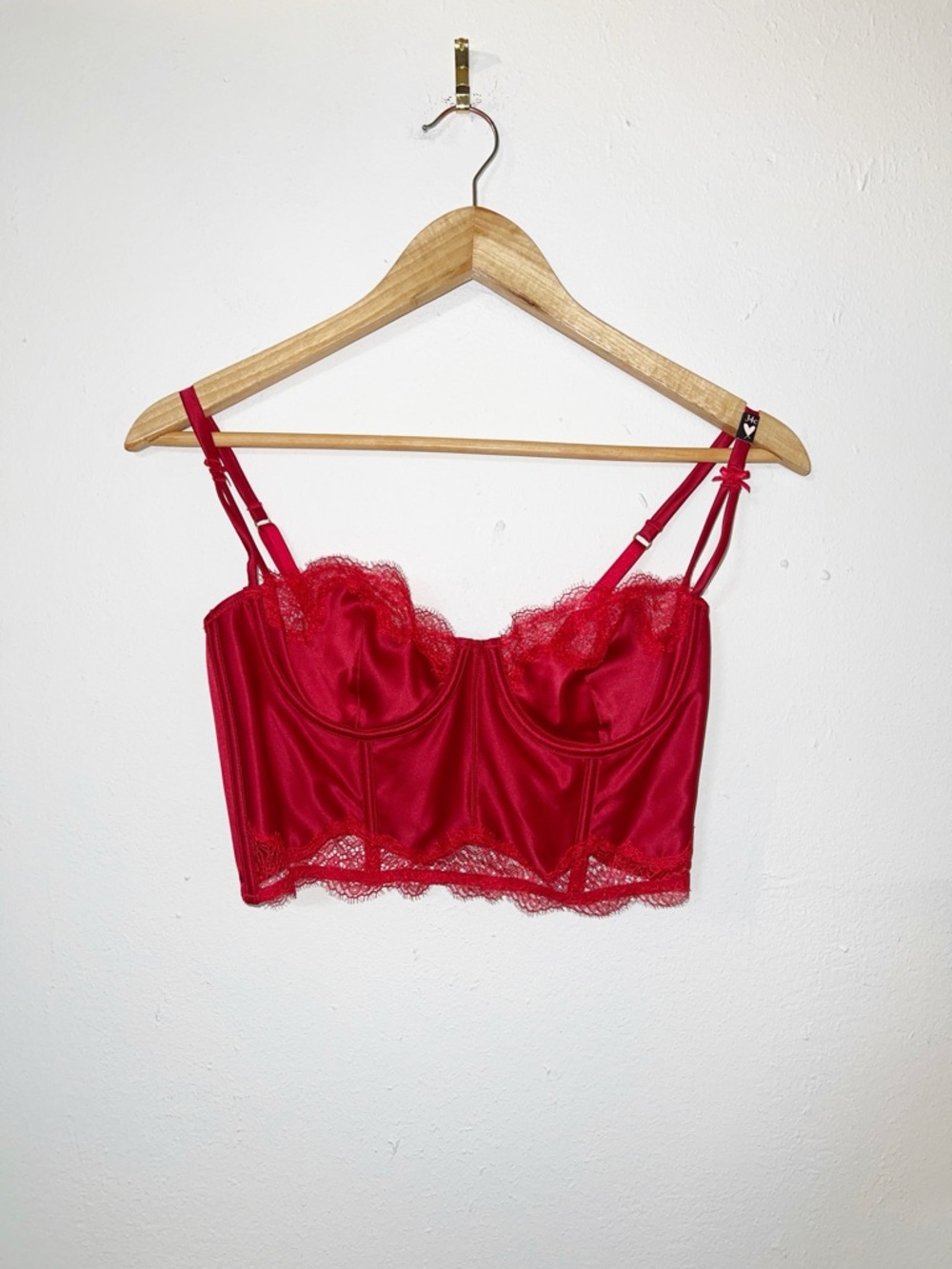 Victoria’s Secret dream angels unlined red lace trim five hook balconet new